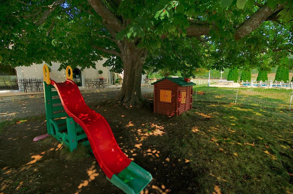 לינה וארוחת בוקר בודן Domaine De Majastre מראה חיצוני תמונה